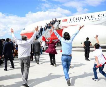 Türkiyə diplomatları belə qarşıladı