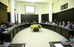 Ermənistanın 2015-ci il büdcəsi parlamentə təqdim olundu