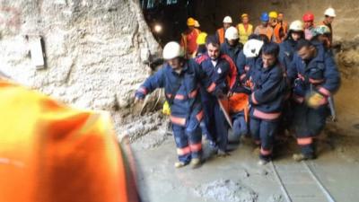 Türkiyə metrosunda qəza: sərnişin yaralanıb