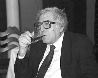 Orxan Pamukun şəhəri və dünyası
