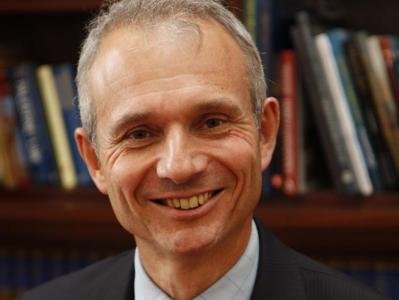 Britaniyalı nazir məcburi köçkünlərlə görüşüb