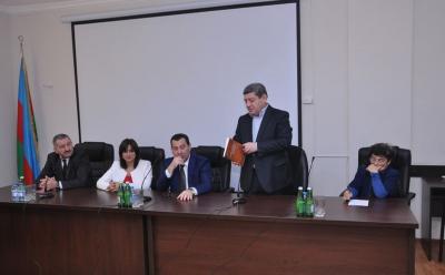 ADU-da Polşada Azərbaycan və polyak dillərində nəşr olunan dərsliyin təqdimatı keçirilib