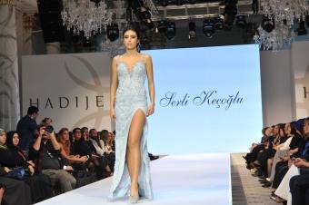 Məşhurlarımız moda sərgisində