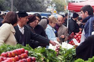Bazarlarda nəzarət gücləndirilib