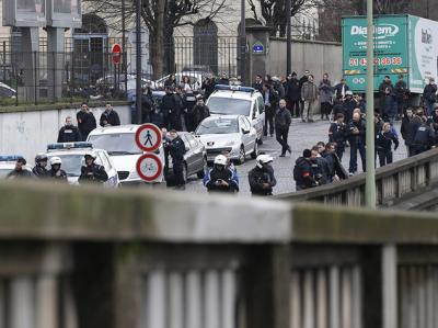 Parisdə bir neçə nəfəri girov götürən şəxs məhv edilib