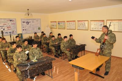 Bu gündən snayper, rabitəçi və paraşütçü kursları başlayıb