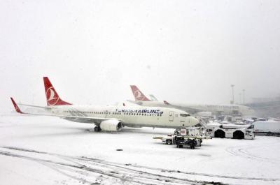 Bu günə olan bütün Bakı-İstanbul aviareysləri təxirə salınıb