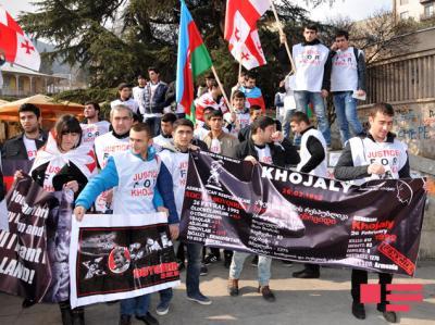 Tiflisdə Ermənistan səfirliyinin qarşısında etiraz aksiyası keçirilib
