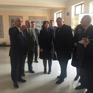 Robert Volter məcburi köçkünlər üçün salınmış qəsəbədə olub