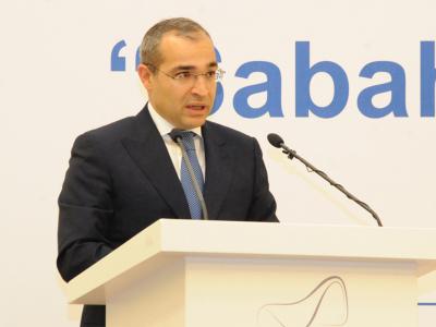 "Əmək bazarında yeni yaranan peşələr üçün lazım olan kadrları tapa bimirik"