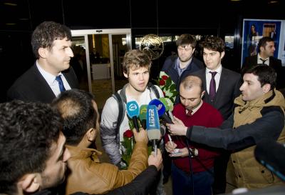 Şahmat üzrə dünya çempionu Bakıda