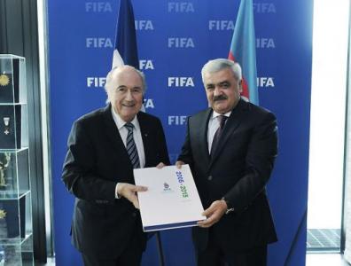 Rövnəq Abdullayev Blatterlə görüşdü