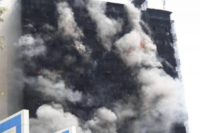 Yanan binada qeydiyyatda olan 49 ailəyə kompensasiya verilib