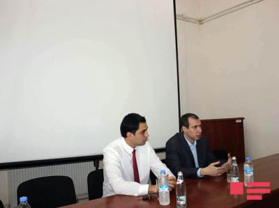 Gürcüstanlı nazir müavini azərbaycanlı tələbələrlə görüşüb