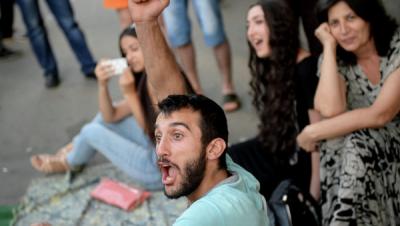 İrəvanda aksiya davam edir