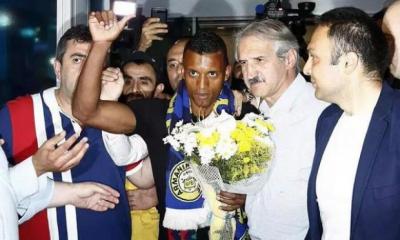 “Fənərbağça” Luis Nanini transfer edib