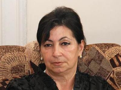 “Mən bir sirrəm...” 