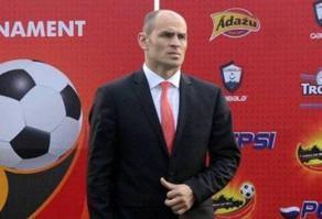 "Futbolu siyasətə qarışdırmağa imkan verməyəcəyik"