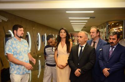 Bakı metrosunda fotosərgi