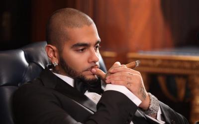 Timati 1 yaşlı qızına avtomobil aldı