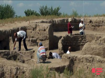 Ağdamda yaşı 8000 il olan yaşayış evi aşkarlanıb