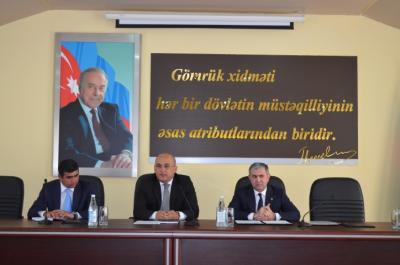 Gömrük İdarəsində iş adamları ilə görüş