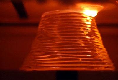 ABŞ-da şüşənin “3D” çapının yüksək dəqiqlikli üsulu hazırlanıb