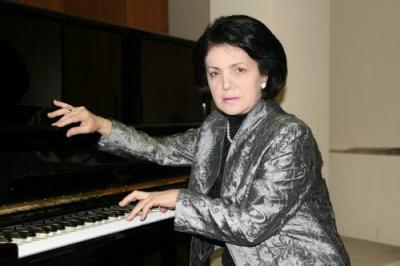 Firəngiz Əlizadə yenidən Bəstəkarlar İttifaqının sədri seçilib