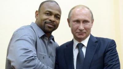 Putin amerikalı boksçuya Rusiya vətəndaşlığı verib