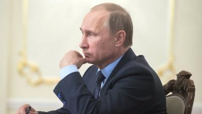 Putin: "Donbas məsələsi "küçədə" həll olunmur"