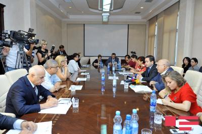 Nazirlik: "Tövsiyə etmişik ki, ay uşaq, özün seç düzgün qaydanı"