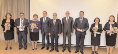 Təhsil işçilərinə dövlət mükafatları təqdim olunub
