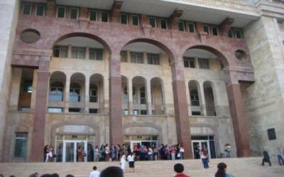 Tibb Universitetində yeni əczaçılıq laboratoriyası açılıb