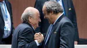 Blatter futboldan getdiyini açıqlayıb, Platini isə mübarizə aparacaq