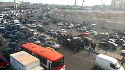 Ziya Bünyadov prospektində baş verən qəza sıxlığa səbəb olub