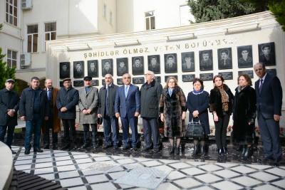 UNEC-də Memorial-Xatirə Kompleksinin açılışı oldi