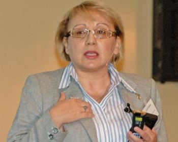 “Leyla Yunus hər kəsin qınaq hədəfinə çevrilməlidir”