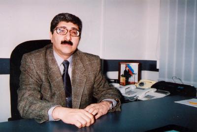 Bu doğma torpağın yiyəsi mənəm...