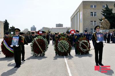 Şəhid pilotlar və polkovnik-leytenant Murad Mirzəyev II Şəhidlər xiyabanında dəfn edildi