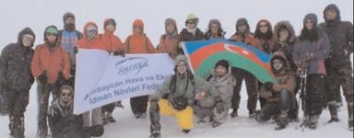 "Heydər zirvəsi"nə kütləvi yürüş başa çatıb