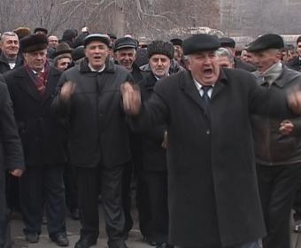 Əylis kəndində Əkrəm Əylisliyə etiraz