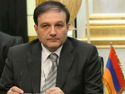 Xocalı soyqırımı ilə bağlı sualı cavablandıra bilməyən Ermənistan səfiri konfransı tərk edib