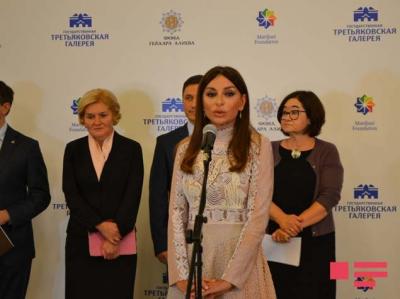 Mehriban Əliyeva “Abşeron ulduzları" sərgisinin açılışında