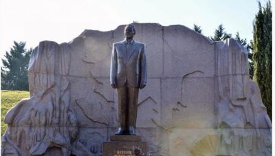 YAP rəhbərliyi Heydər Əliyevin məzarını ziyarət etdi