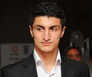 Futbolçu Araz Abdullayev avtomobillə iki nəfəri vurdu, ölən var
