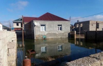 Bakıda qrunt sularının səviyyəsi qalxıb, evləri su basıb