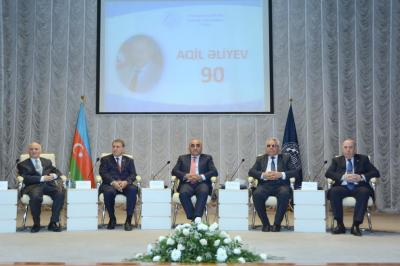 UNEC-də Aqil Əliyevin 90 illik yubileyi qeyd edildi