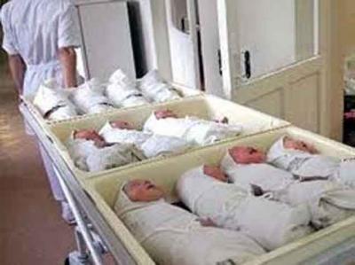 Azərbaycanda hər yeni doğulan 112 oğlana 100 qız düşür