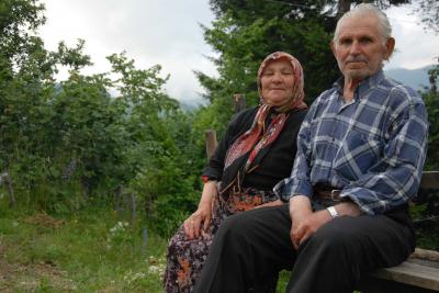 Azərbaycanda qadınlar kişilərdən çox yaşayır