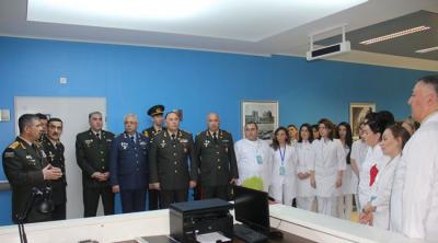Müdafiə naziri hərbi hospitalda